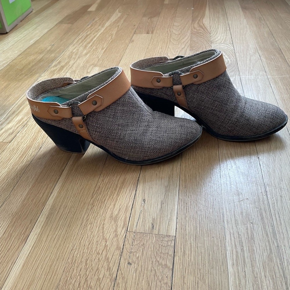 Blowfish healed clogs